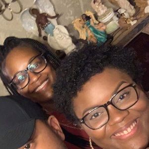 Meet your Posher, Takelia